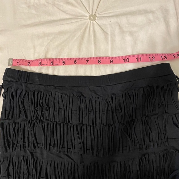Fun & comfy fringe skirt - Picture 4 of 6